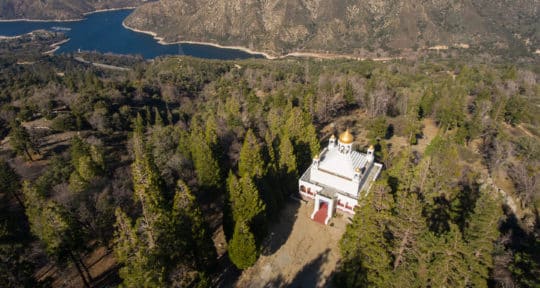 There’s a temple modeled after the Taj Mahal hidden in Southern California’s mountains