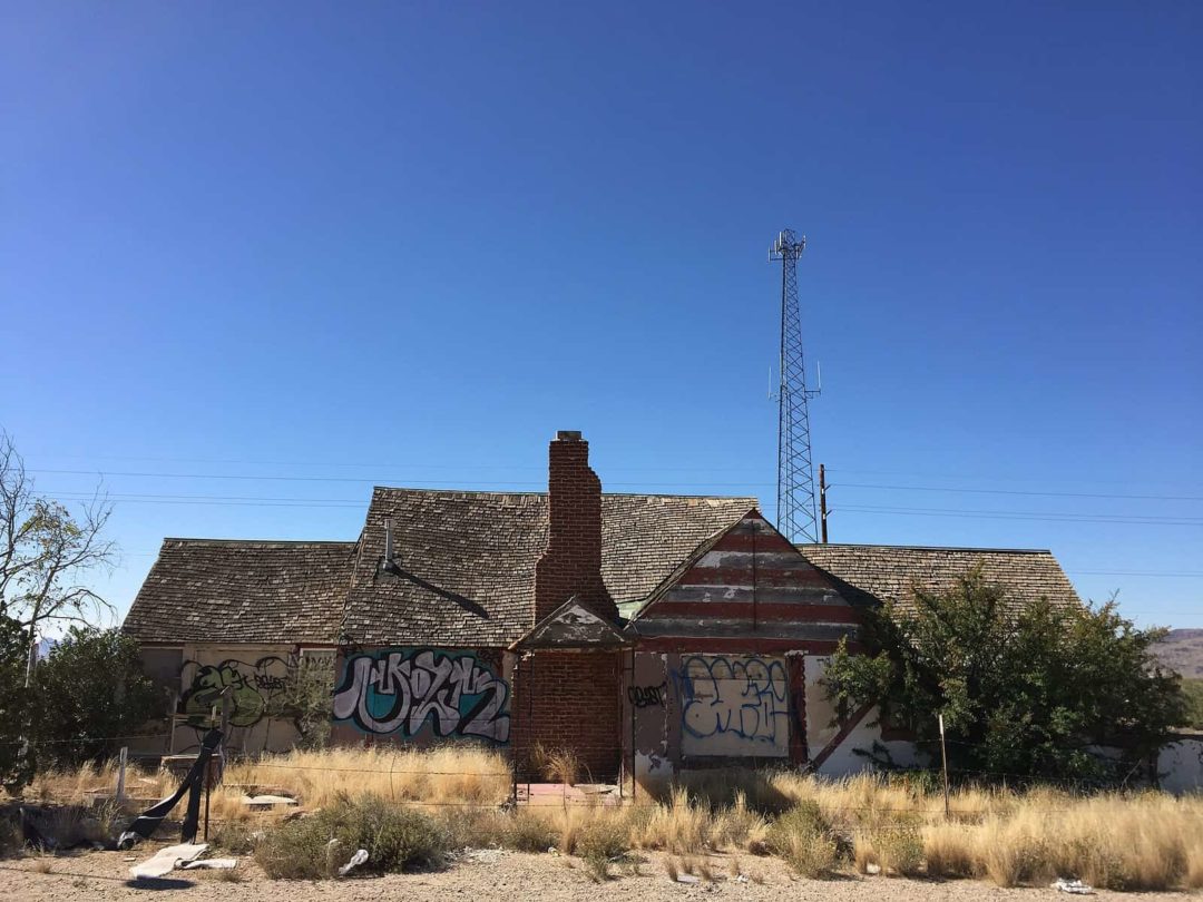 abandon home in santa claus, az